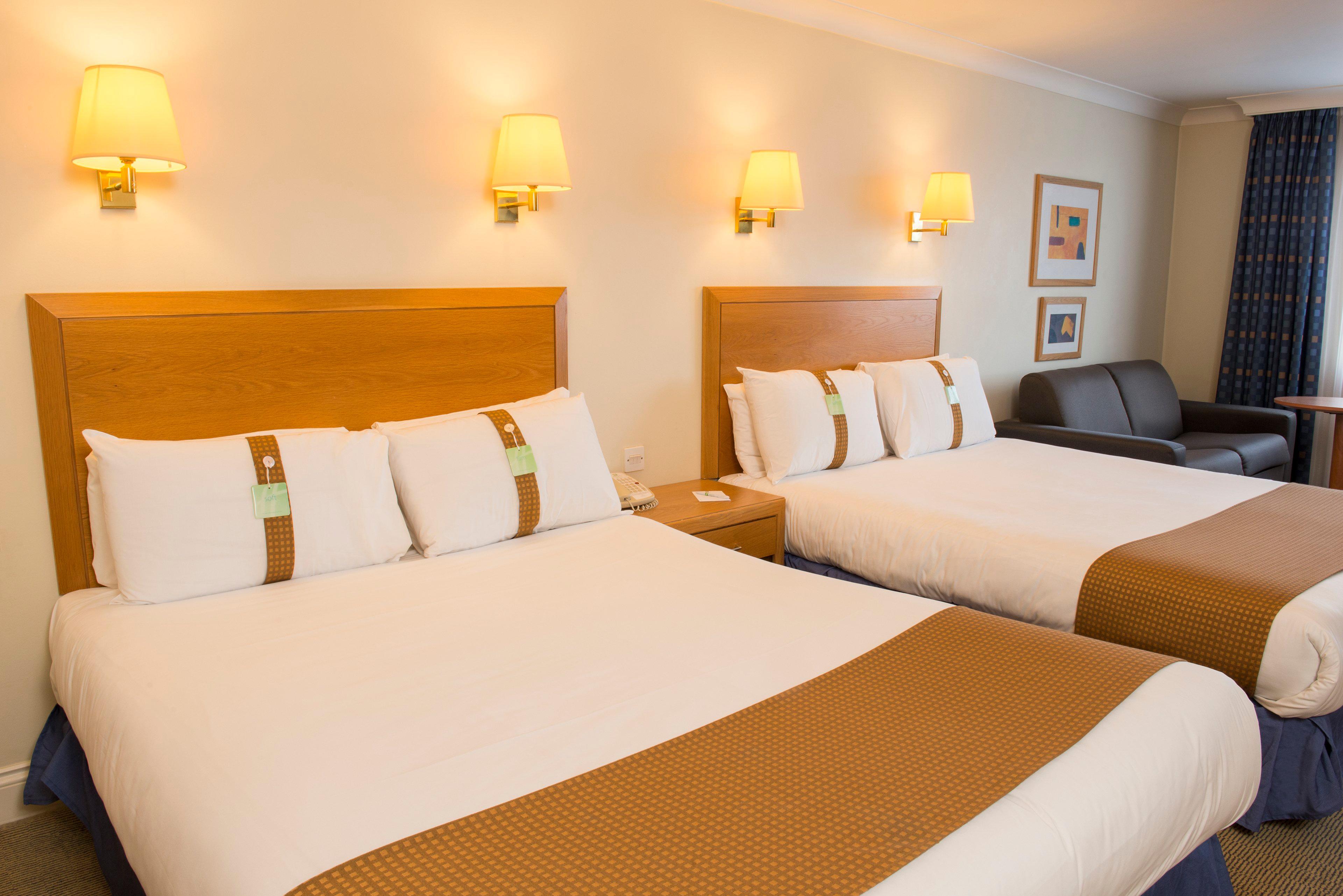 Holiday Inn London Sutton, An Ihg Hotel Sutton  Bagian luar foto